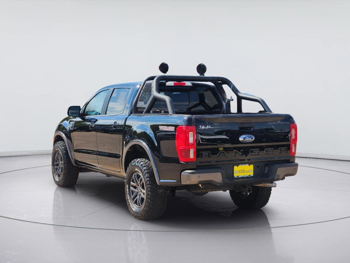 Used 2022 Shadow Black Ford LARIAT image 4