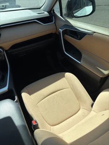 Used 2021 White Toyota LE image 10