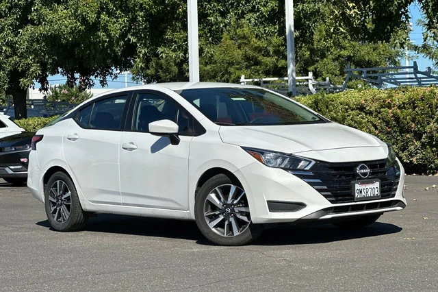 2024 Nissan Versa SV
