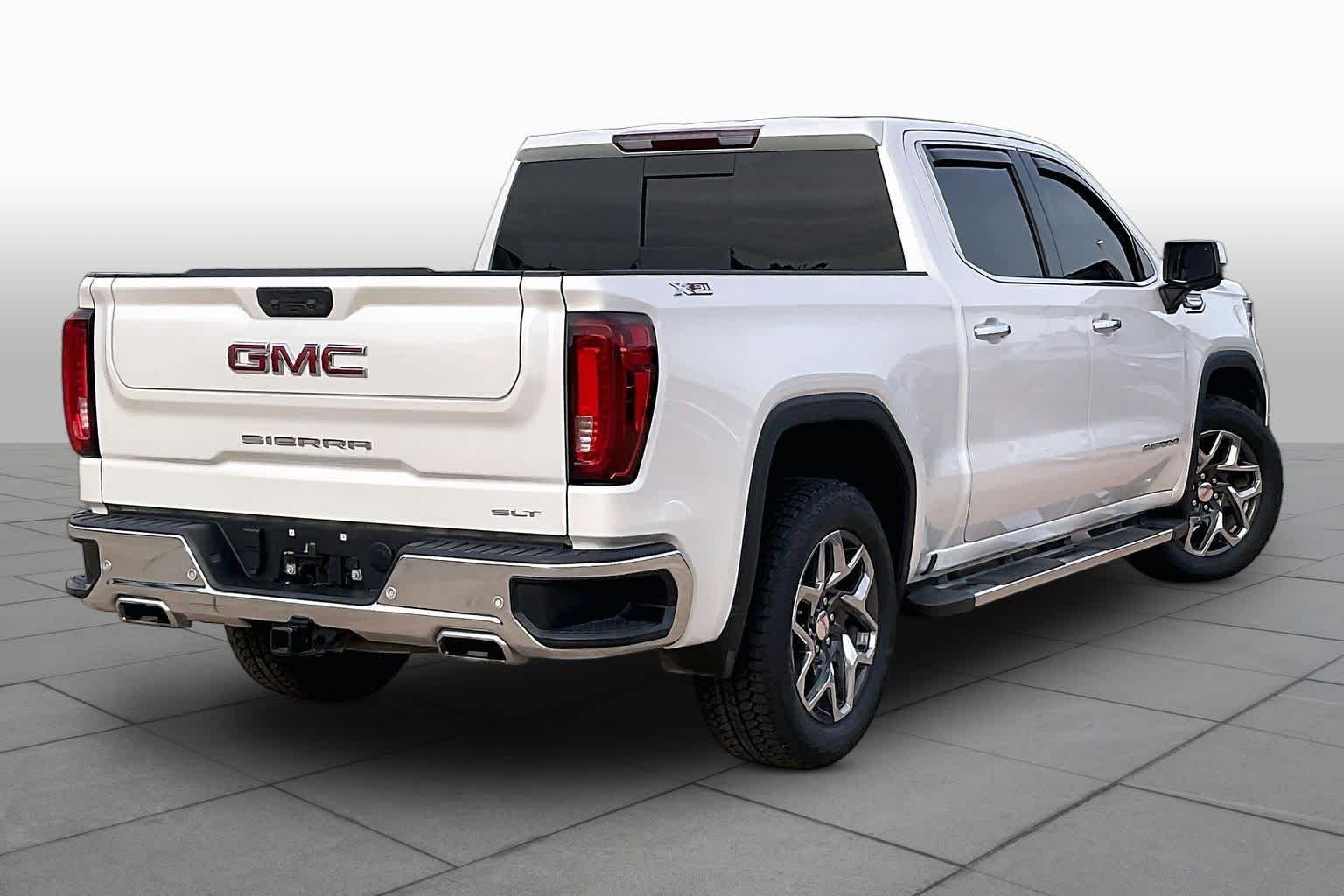 Used 2024 White Frost Tricoat GMC SLT image 12