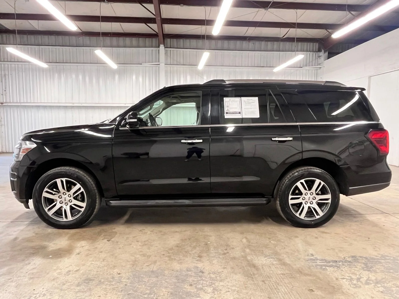 Used 2024 Black Ford Limited image 4