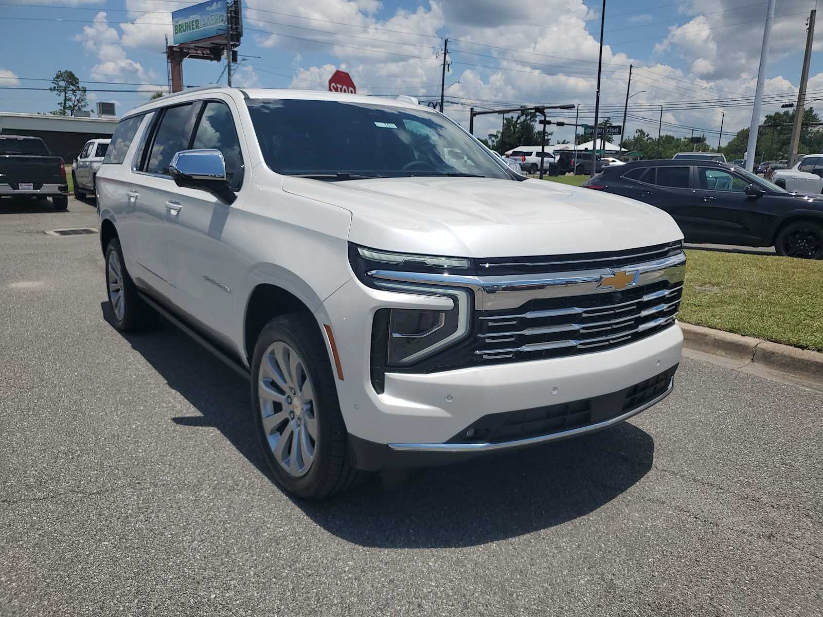 2025 Chevrolet Suburban Premier - Photo 8