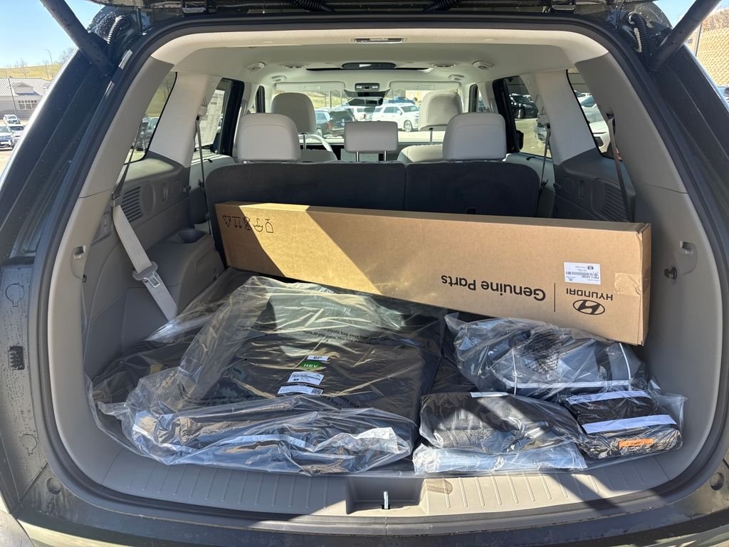 New 2026 Silver Hyundai SEL Premium image 22