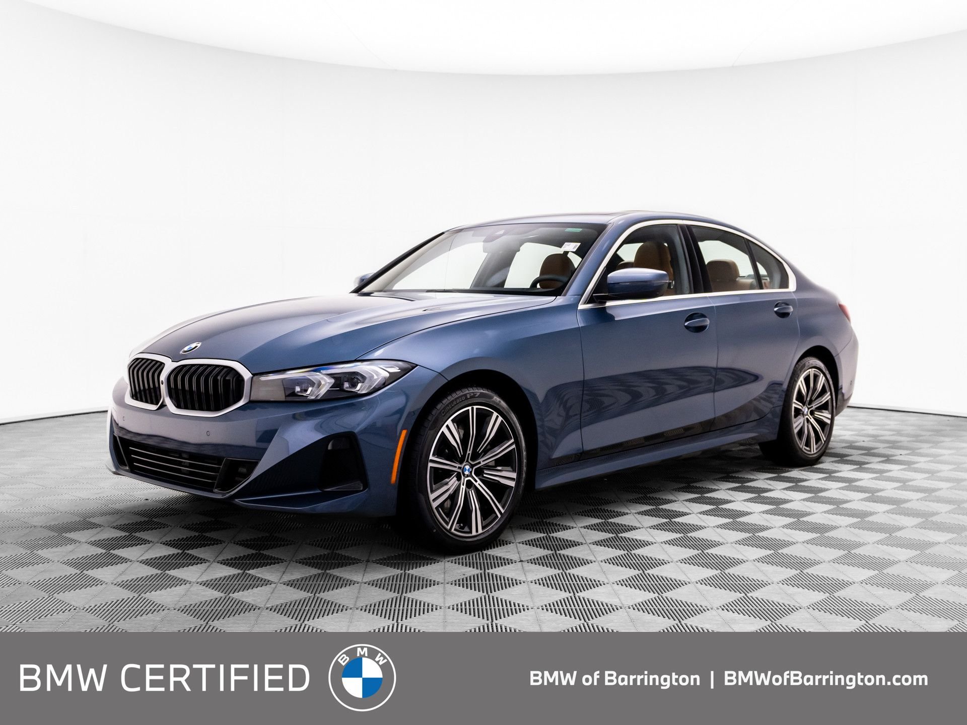 2025 BMW 3 Series 330i xDrive Sedan's photo