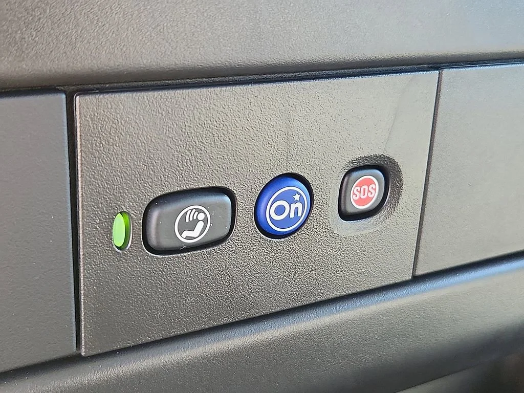 2025 Chevrolet Express Cargo Work Van - Photo 18