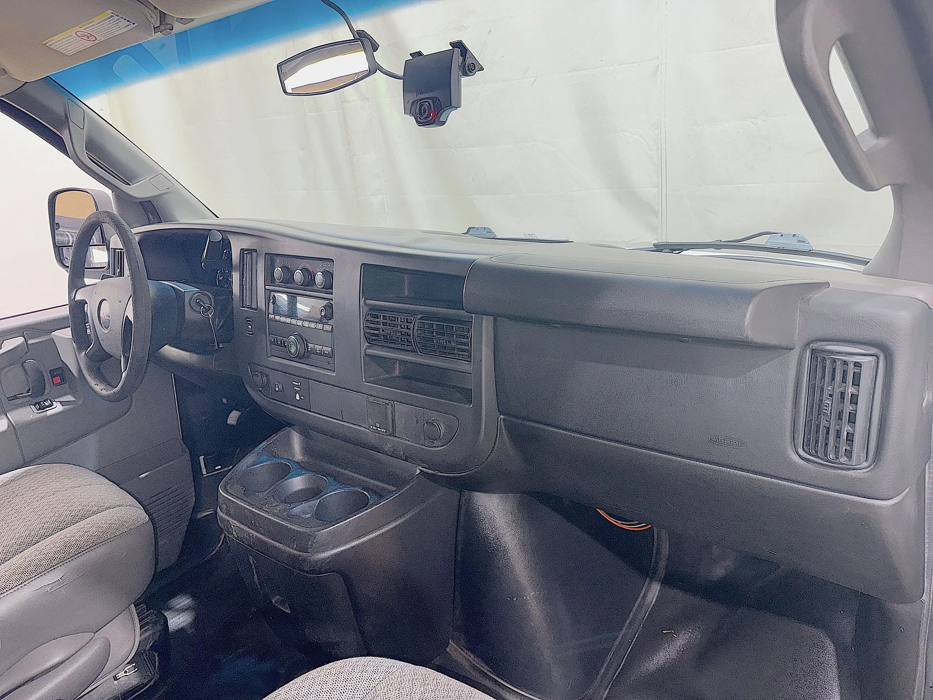 Used 2016 SUMMIT WHITE GMC Work Van image 23