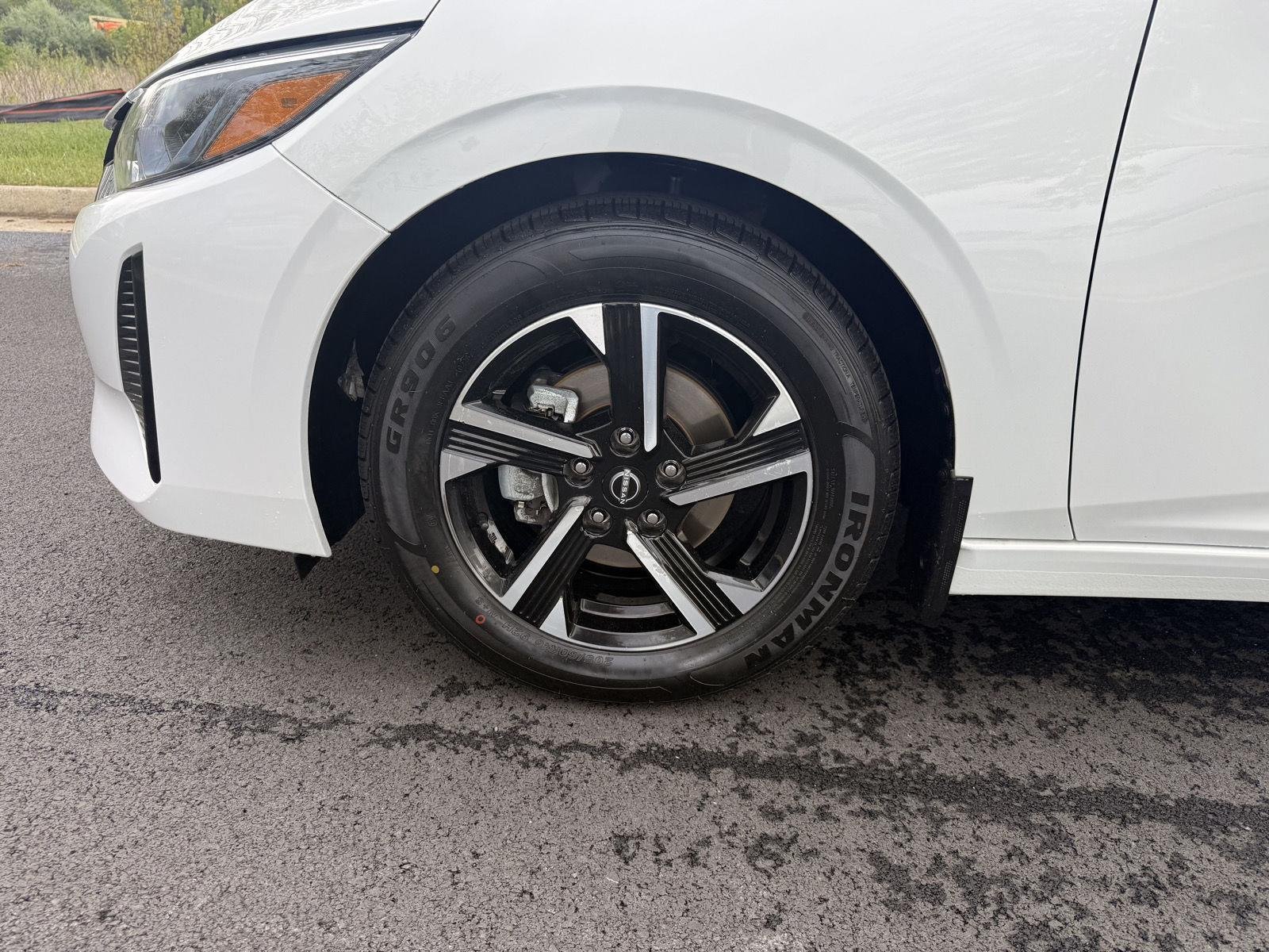 Used 2024 Aspen White Tricoat Nissan SV image 9