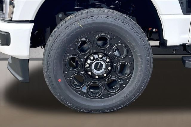 New 2026 Star White Metallic Tri-Coat Ford Lariat image 11