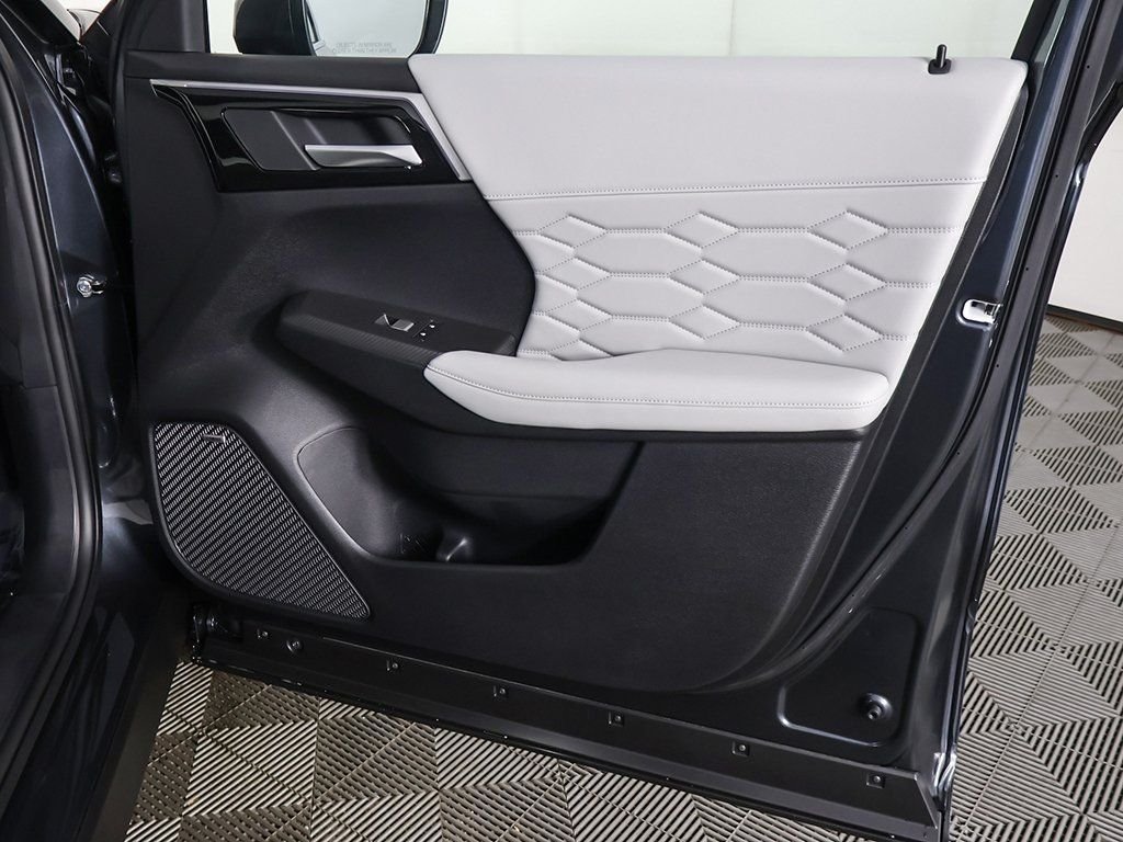 2025 Mitsubishi Outlander SEL - Photo 30