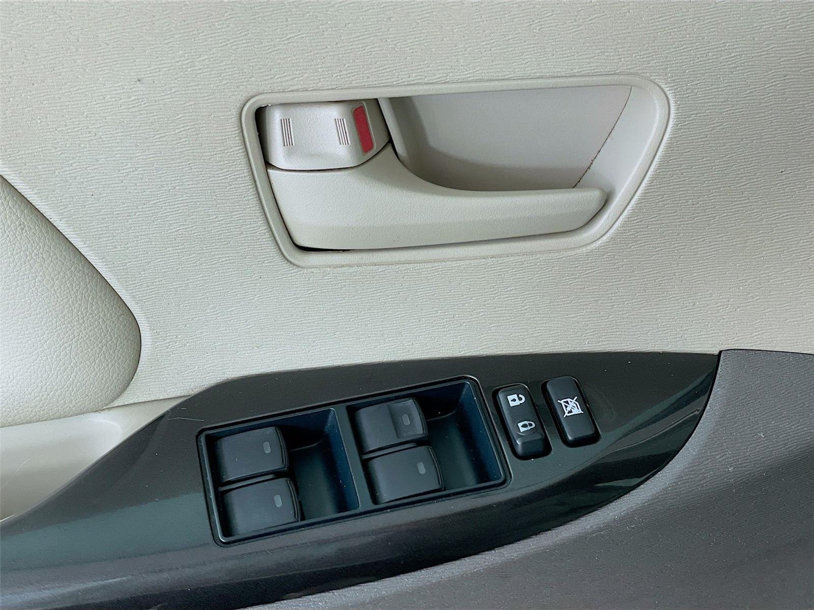 Used 2011 Sandy Beach Metallic Toyota LE image 21