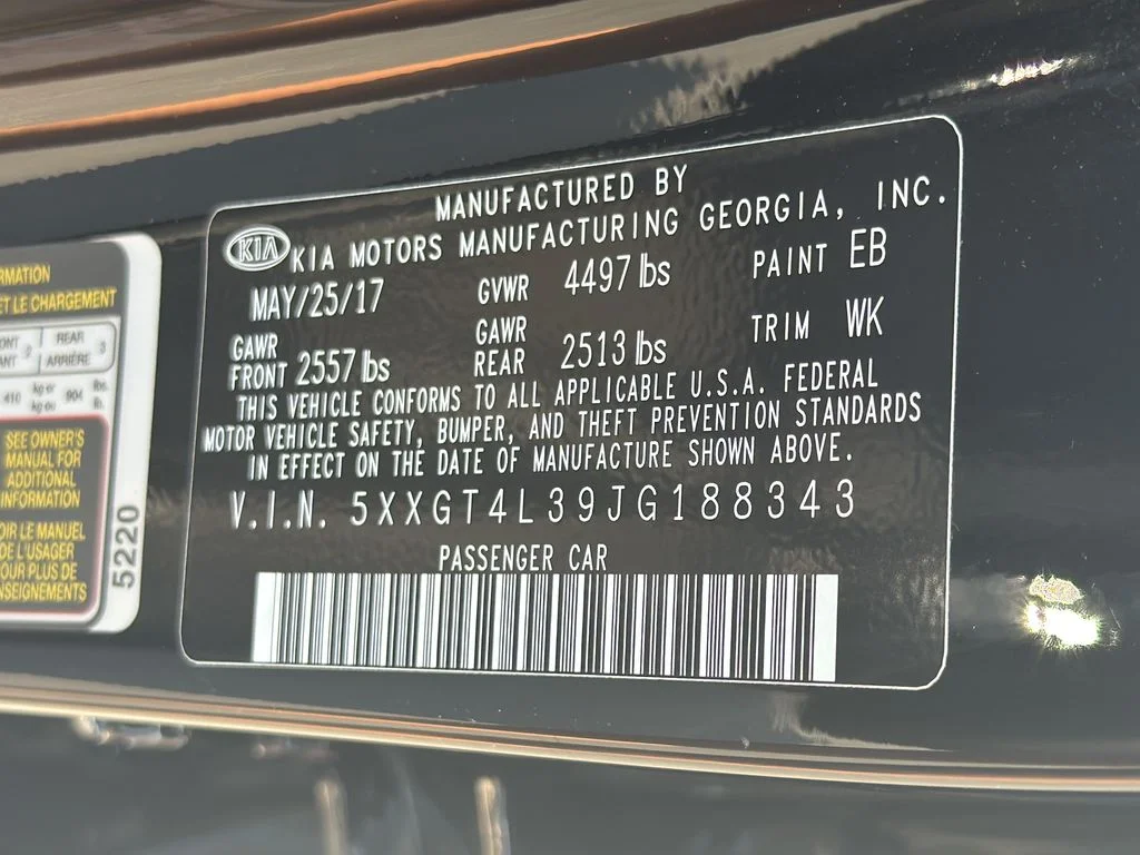 Used 2018 Black Kia S image 30