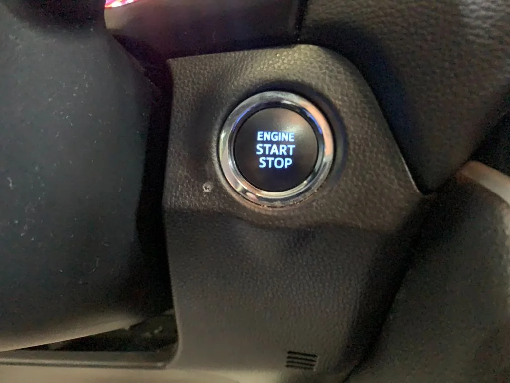 Used 2021  Toyota XLE Premium image 26
