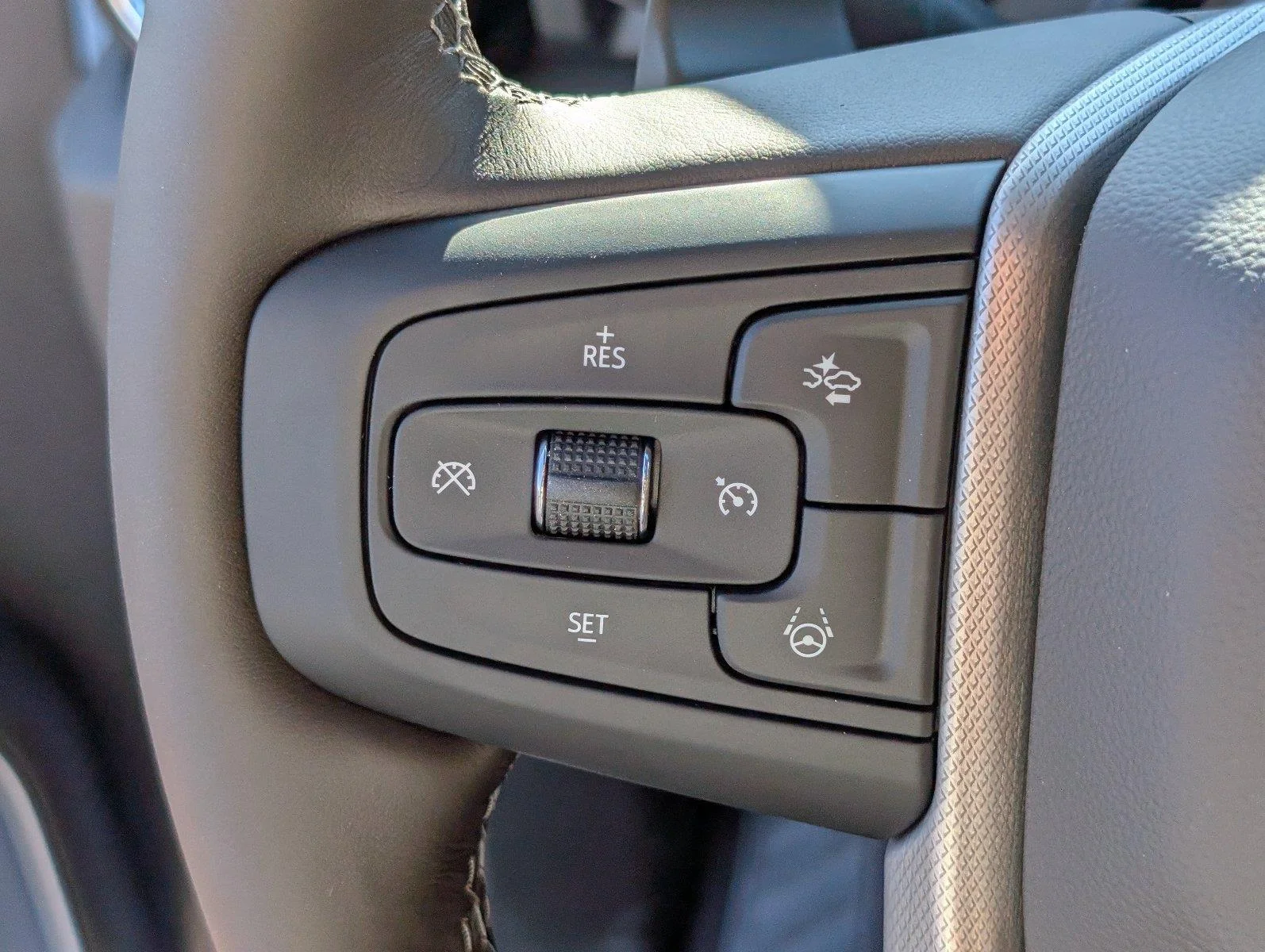 New 2026 Glacier White Tricoat GMC Denali image 31