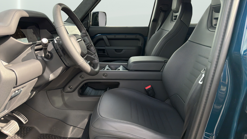 New 2026 Sargasso Blue Land Rover OCTA image 17