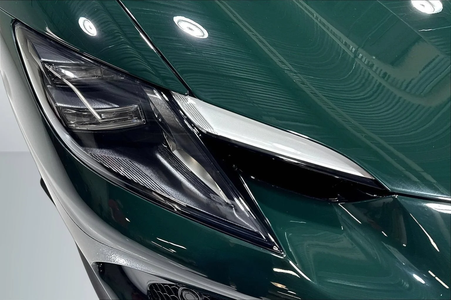 Used 2024 Verde British Ferrari Base image 26