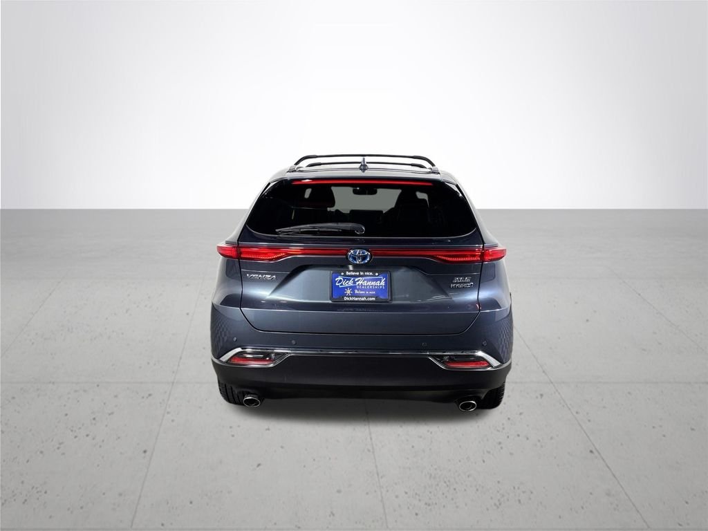 Used 2022 Coastal Gray Metallic Toyota XLE image 7