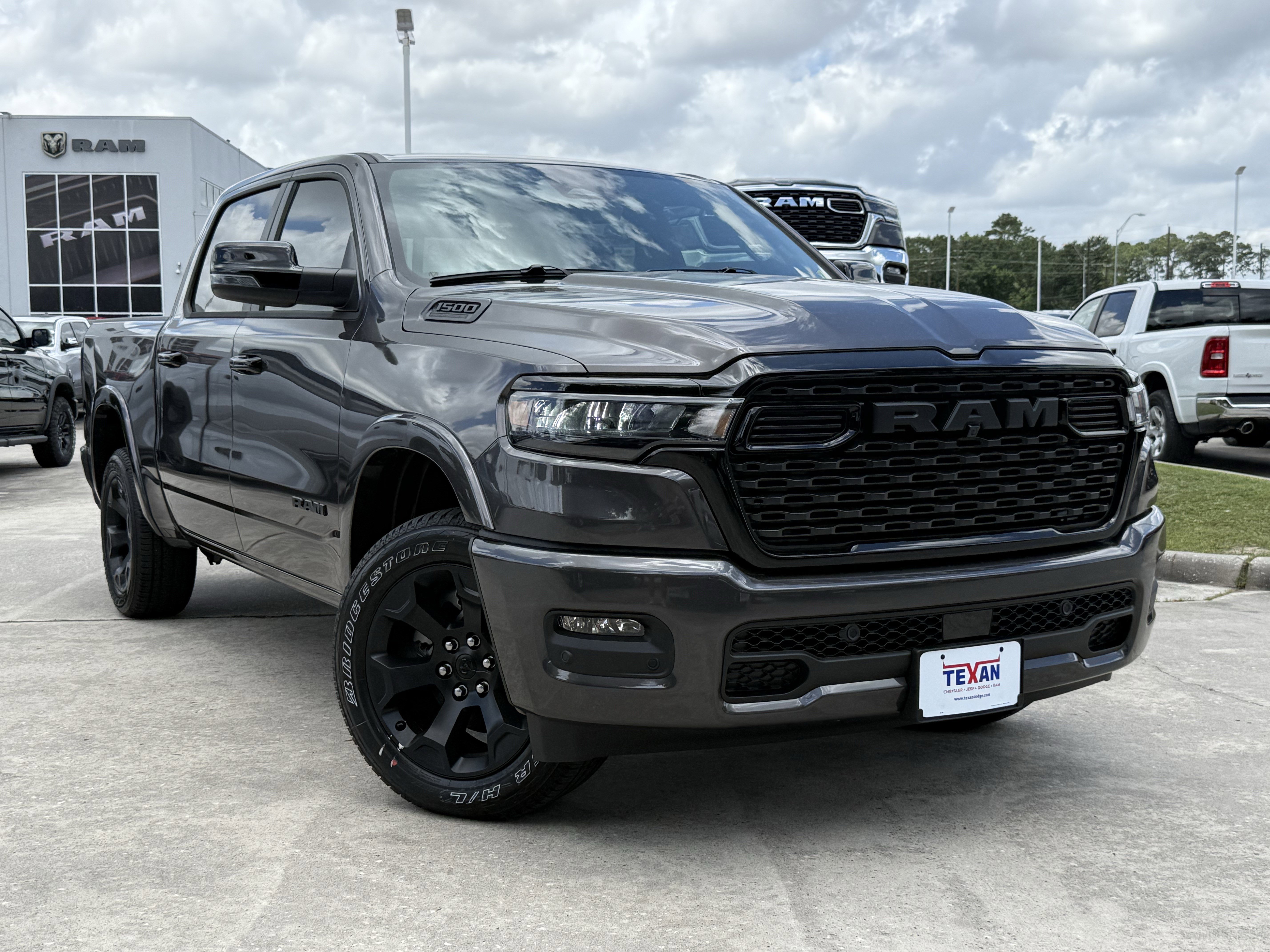 New 2026 Granite Crystal Metallic Clear-Coat Exterior Paint RAM Lone Star image 2