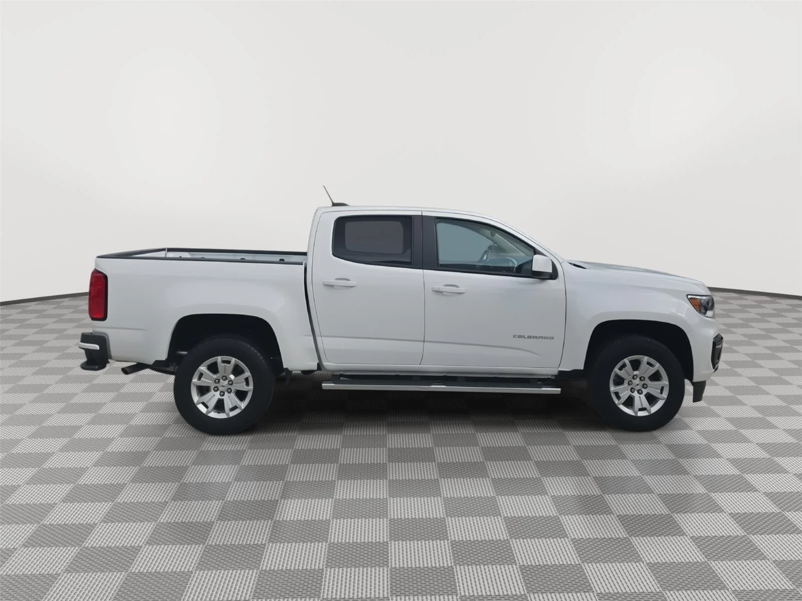 Used 2022 White Chevrolet 4WD LT image 12
