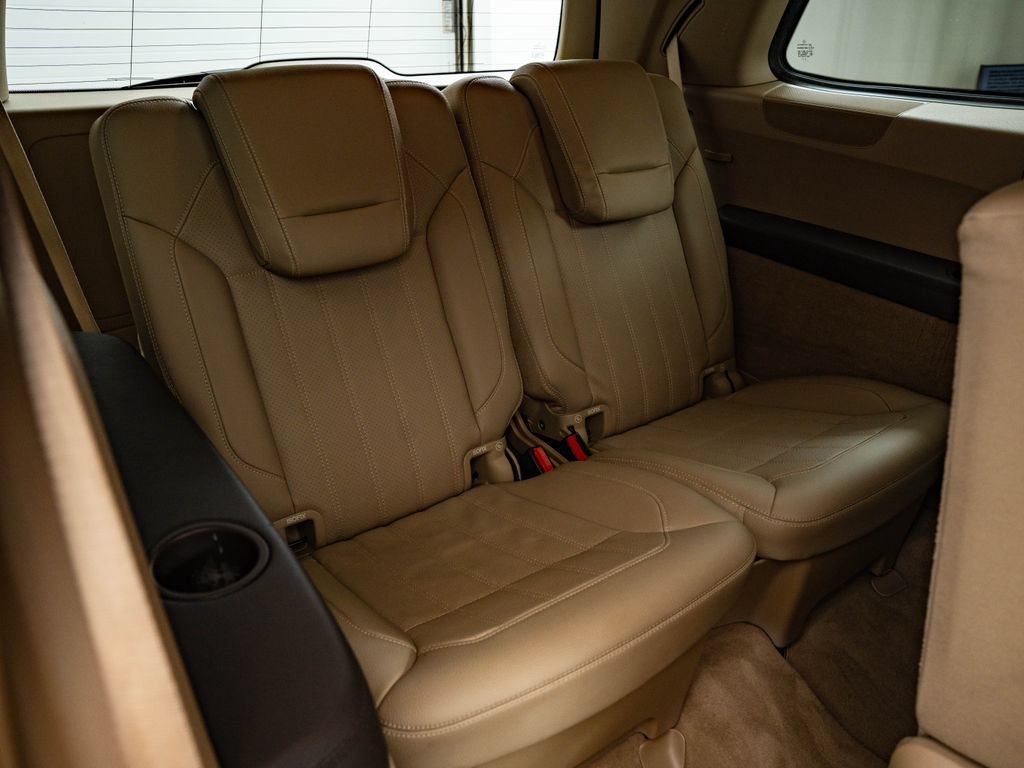 Used 2016 Polar White Mercedes-Benz GL 450 image 48