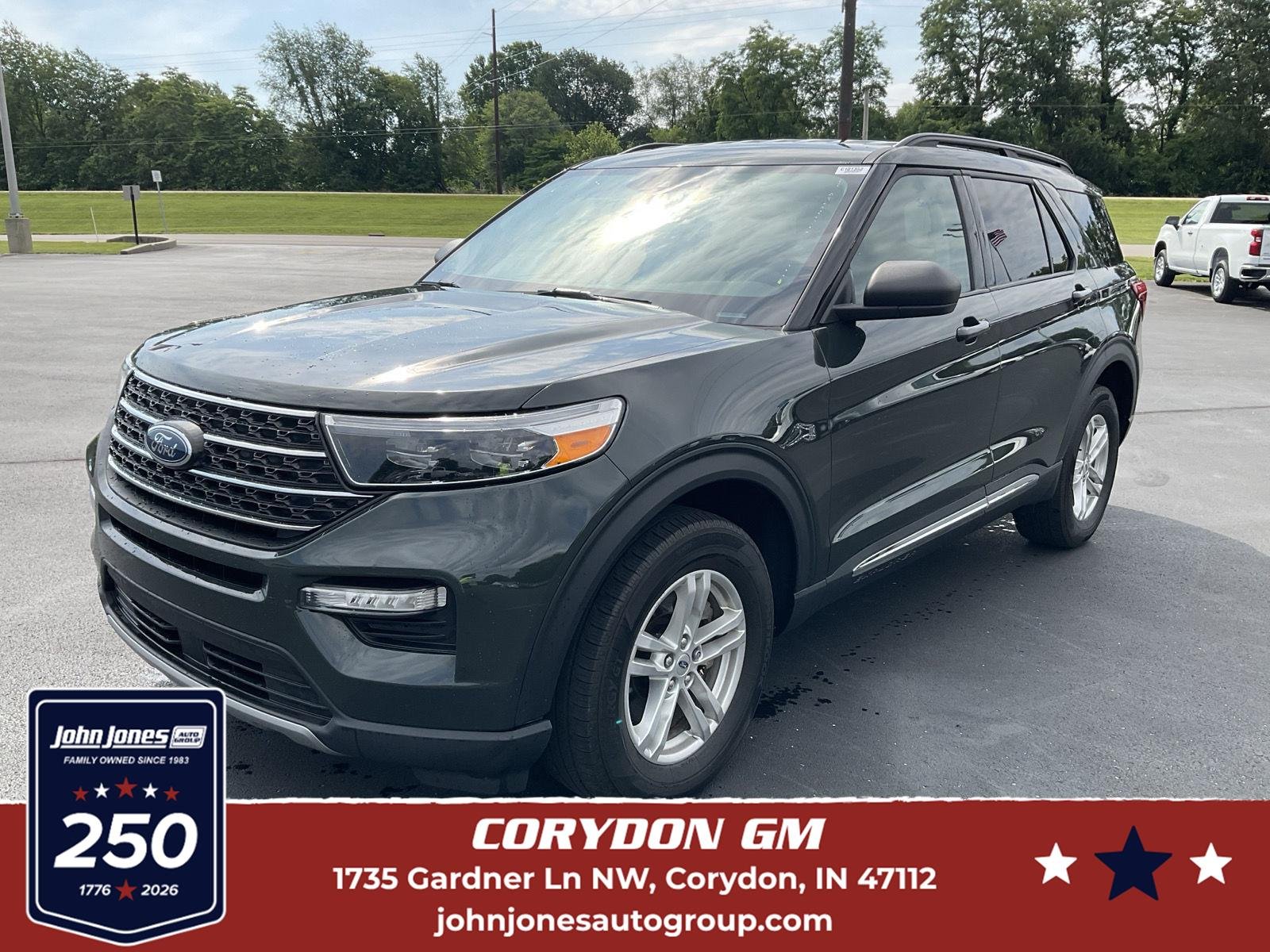 Used 2023 GRAY FORD XLT 4WD image 1
