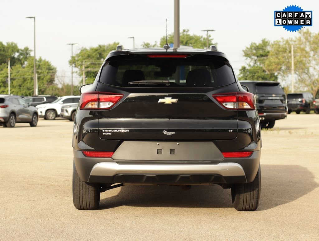 Used 2025 Mosaic Black Metallic Chevrolet LT image 6