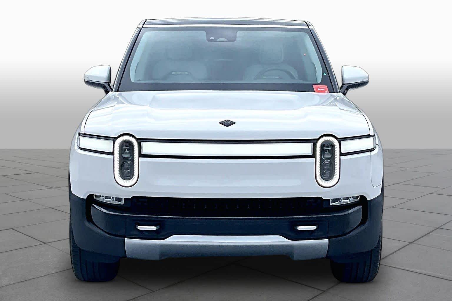 Used 2023 Glacier White Rivian Launch Edition image 3