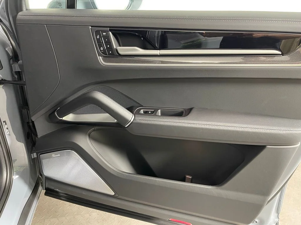 2025 Porsche Cayenne Coup Turbo E-Hybrid - Photo 14
