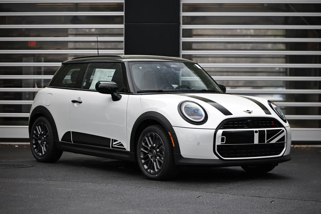 2026 MINI Hardtop Cooper S's photo