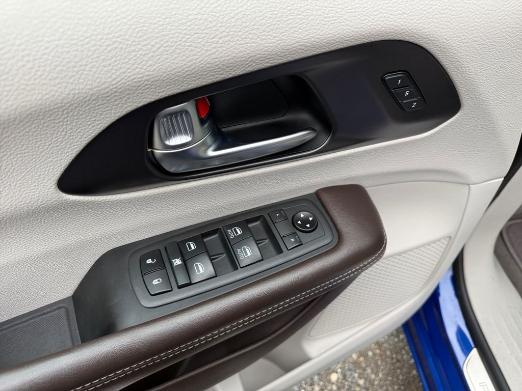 Used 2021 Blue Chrysler Touring L image 12