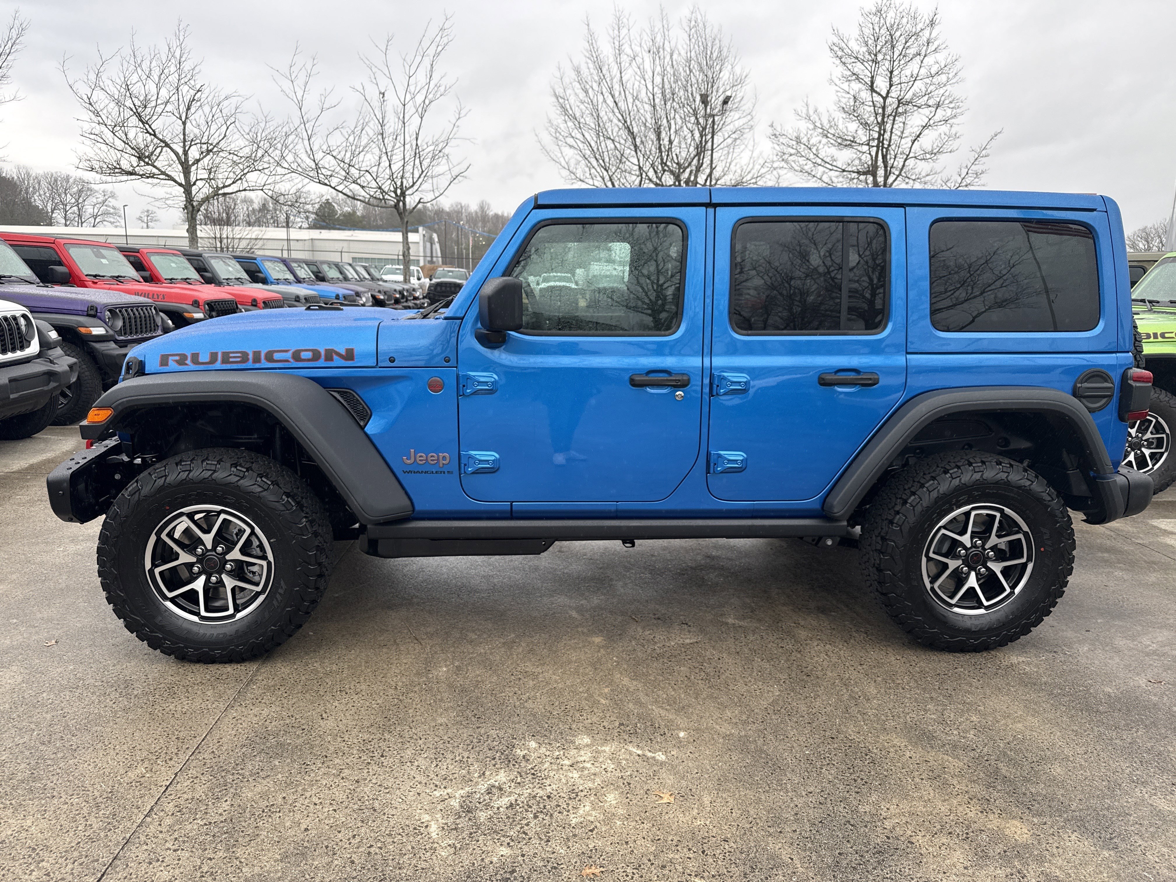 New 2026 Hydro Blue Pearlcoat Jeep  image 4