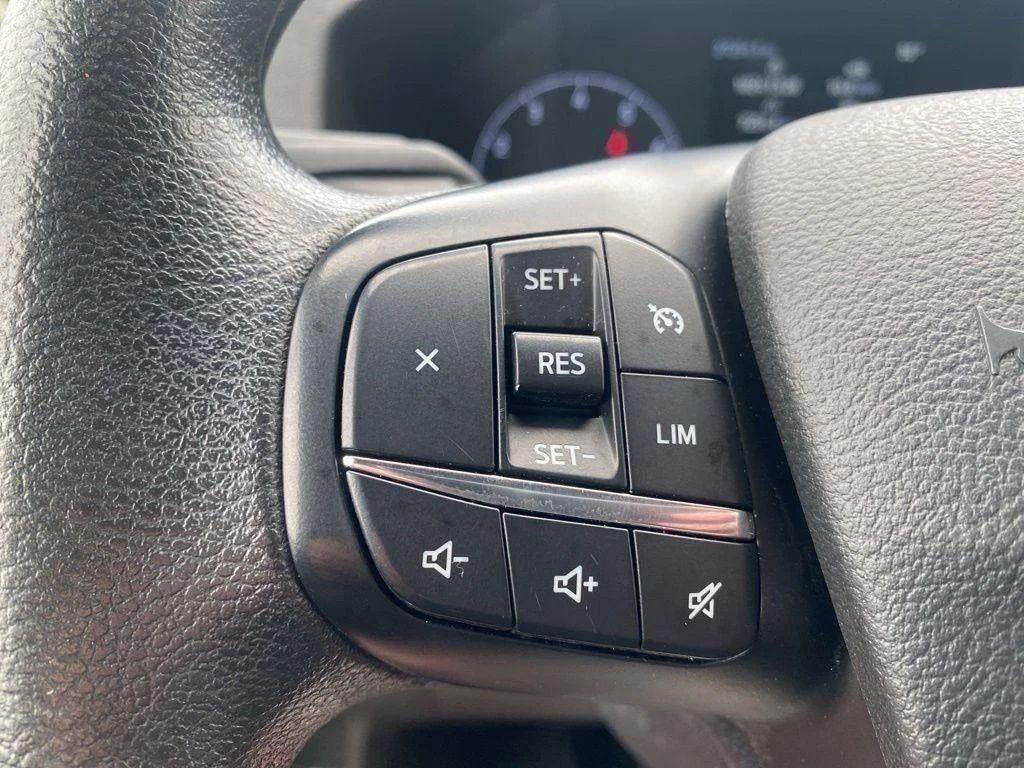 Used 2025 Oxford White Ford Base image 37