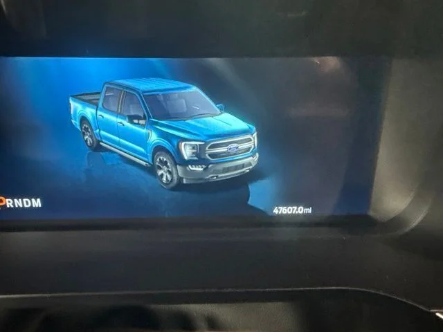 Used 2023 Gray Ford Lariat image 15