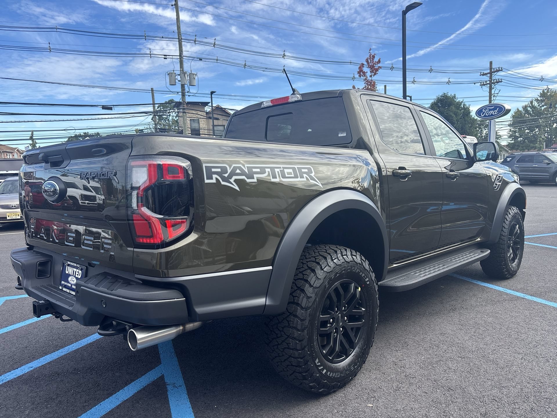 New 2026 Shelter Green Metallic Ford Raptor image 30