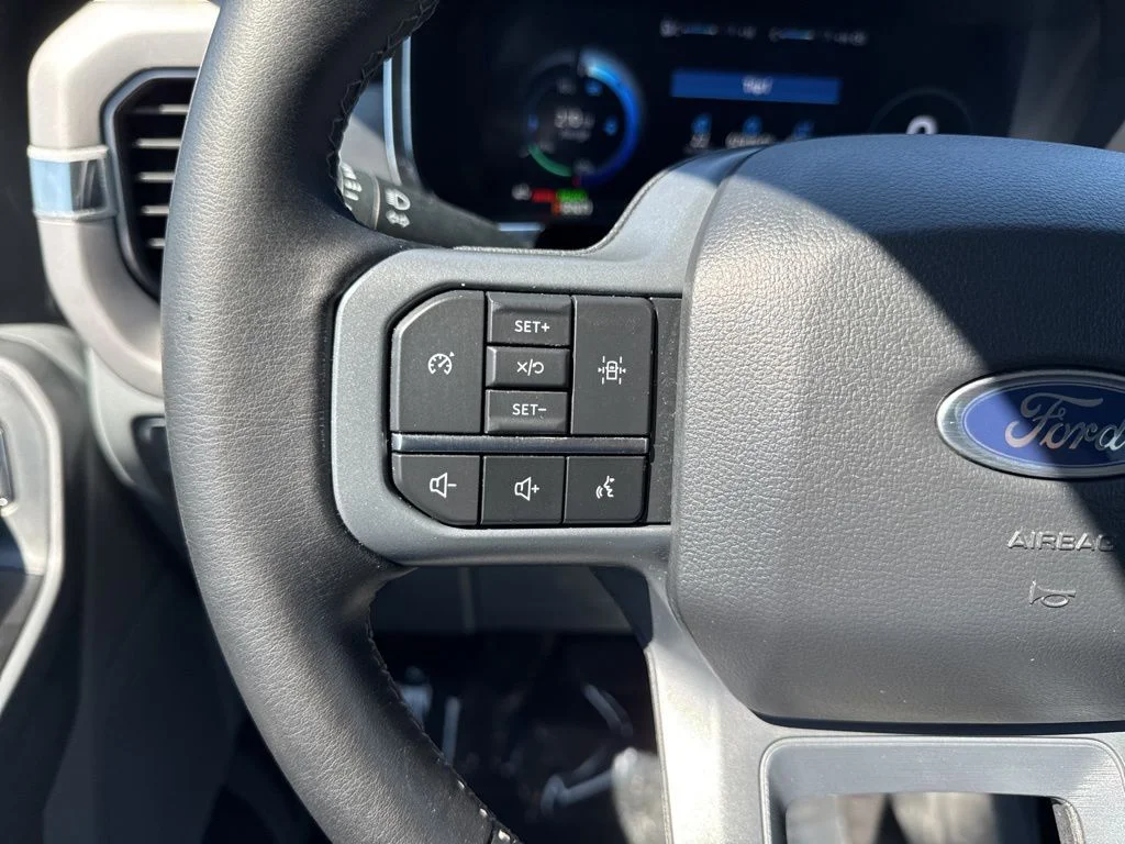 Used 2023 Blue Ford XLT image 14