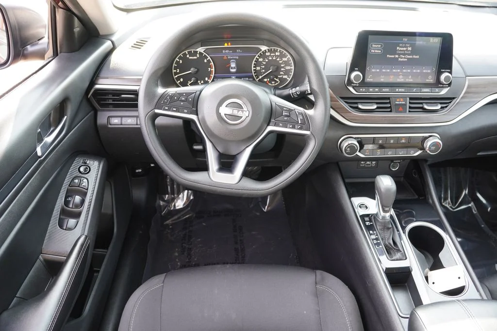 Used 2024 Red Nissan 2.5 SV image 19