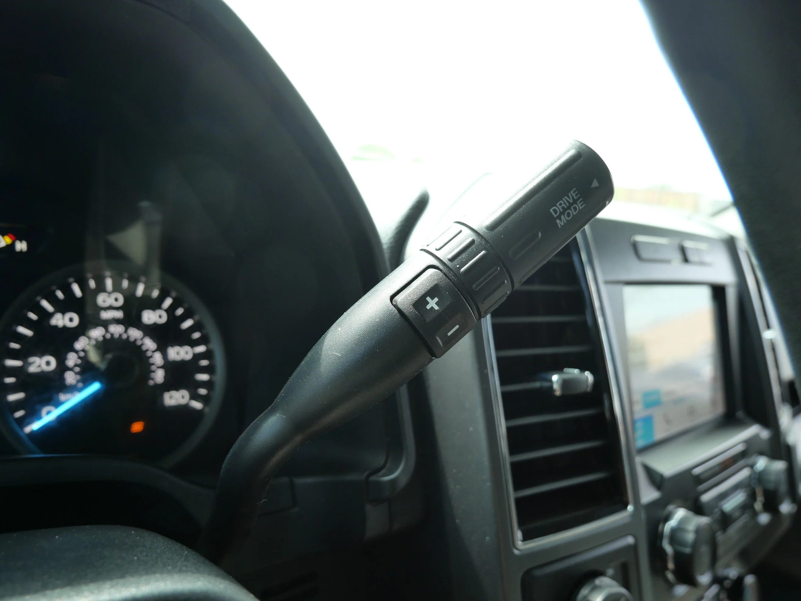 Used 2019 Magnetic Metallic Ford XLT 4WD SuperCab 6.5 Box image 21