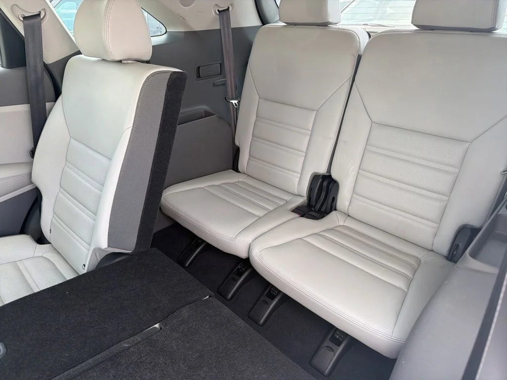 Used 2020 White Kia SX image 10
