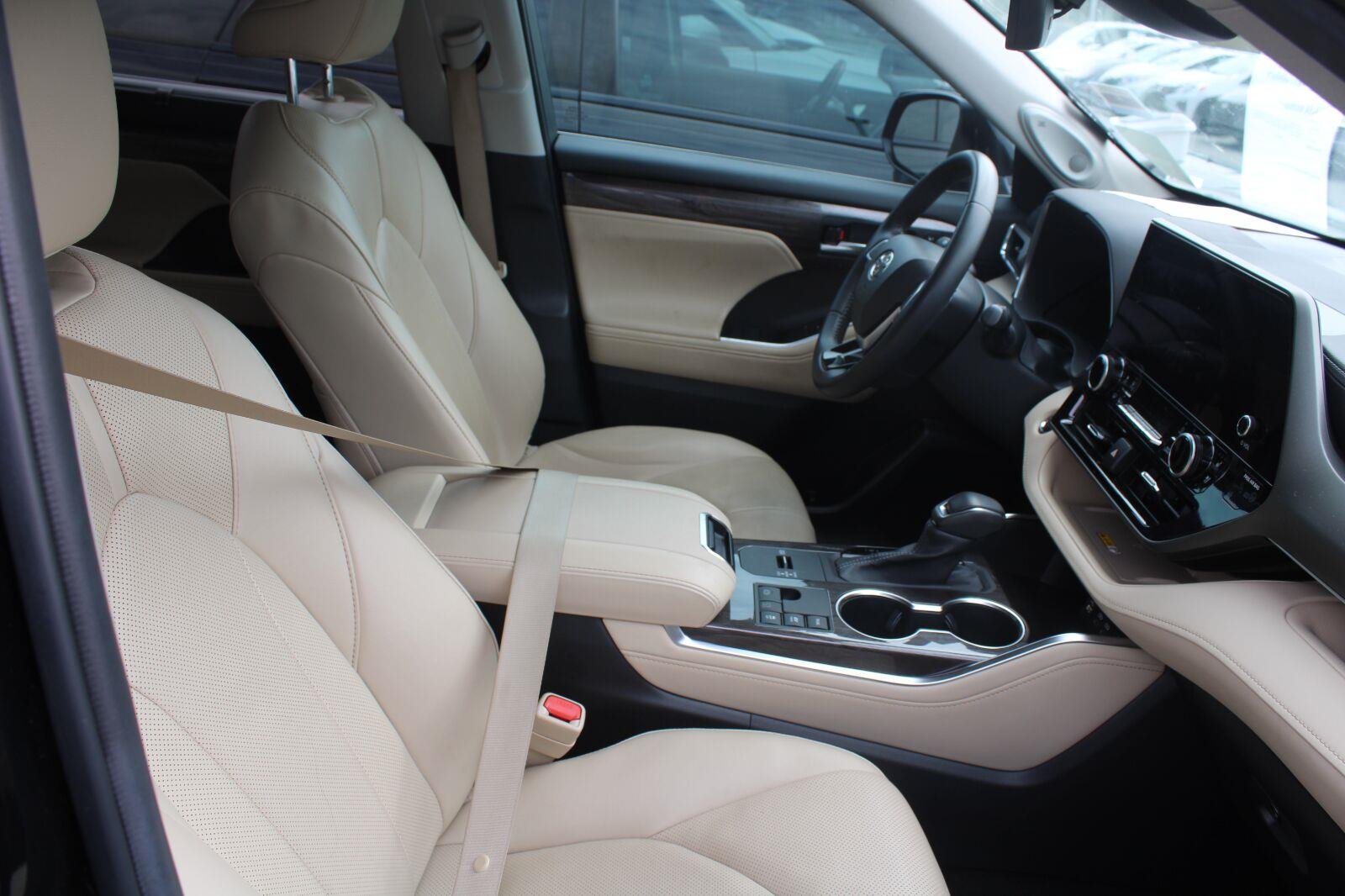 Used 2023 Midnight Black Metallic Toyota Limited image 4