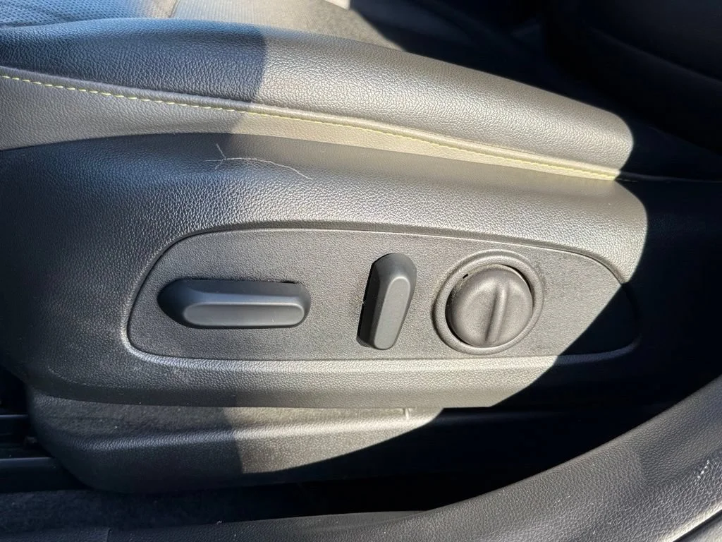 Used 2025 Sterling Gray Metallic Chevrolet ACTIV image 32