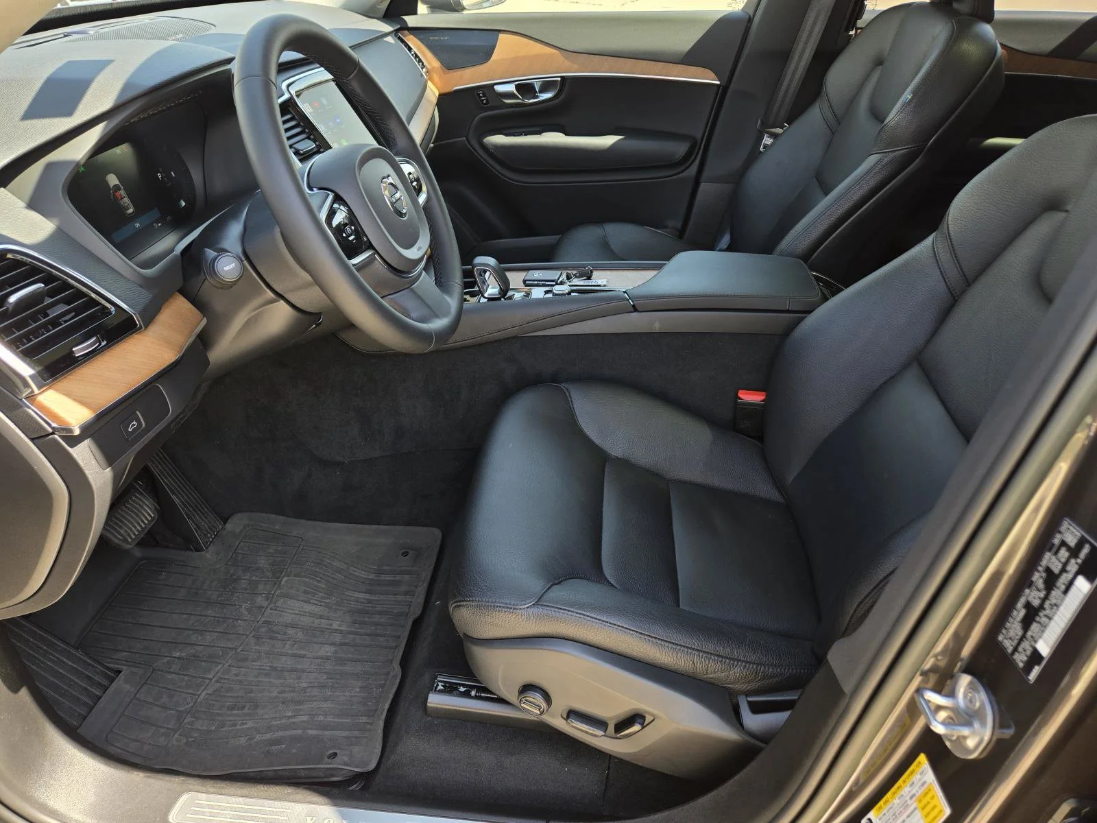 Used 2023 Platinum Gray Metallic Volvo Plus image 26