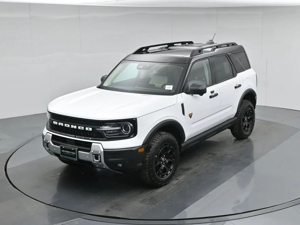 New 2026 Oxford White Ford Badlands image 37