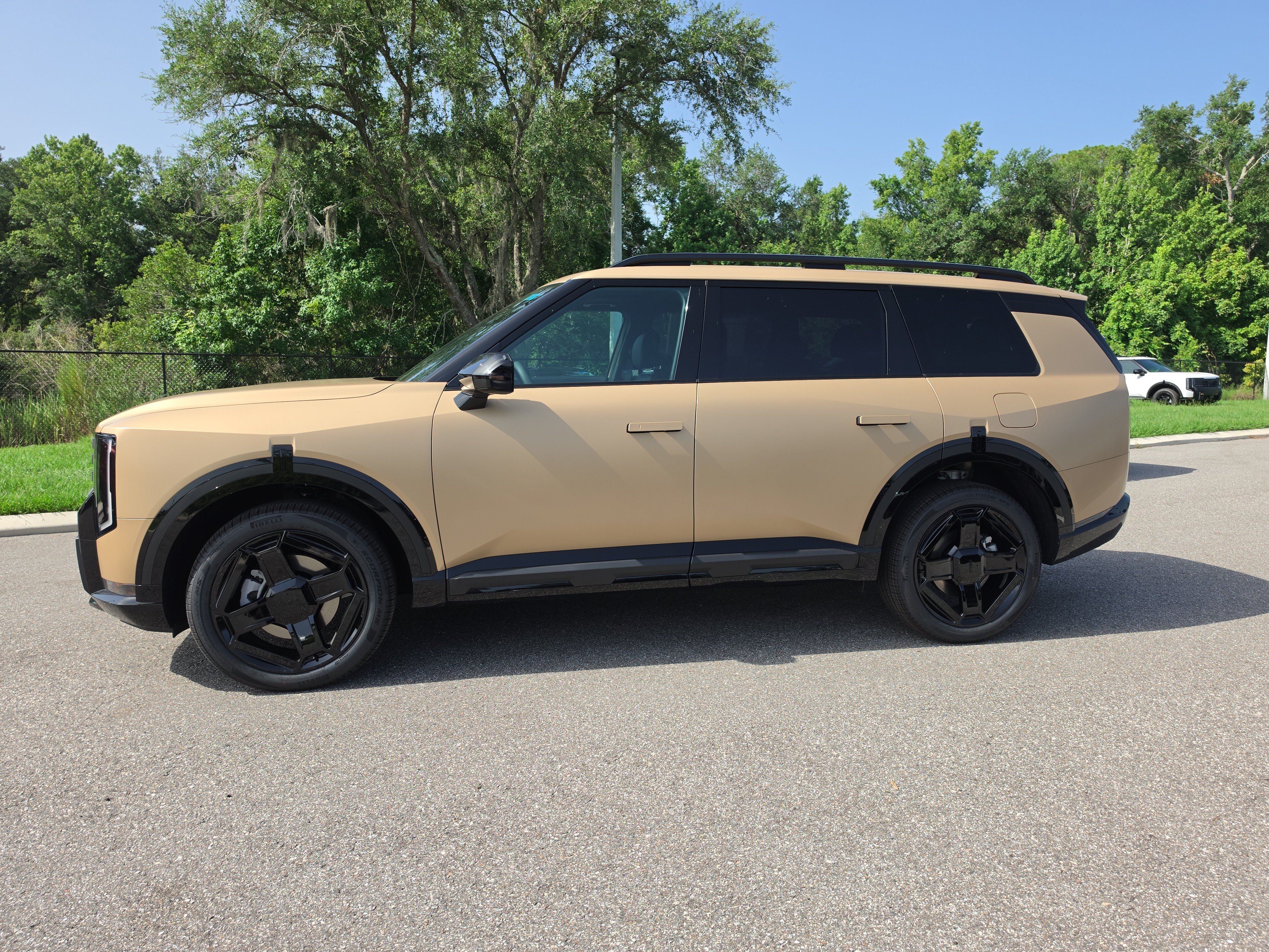 New 2027 Terrain Brown Matte Kia X-Line EX image 5