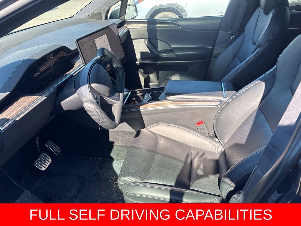 Used 2023  Tesla Standard Range image 11