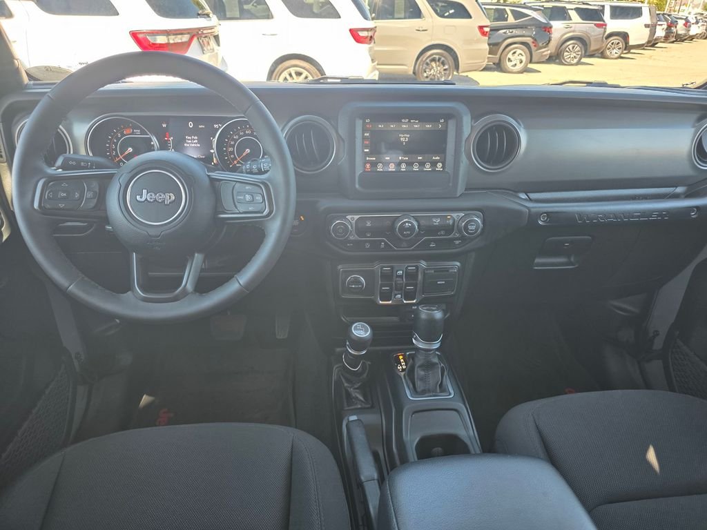 Used 2023 Gray Jeep Sport S image 17