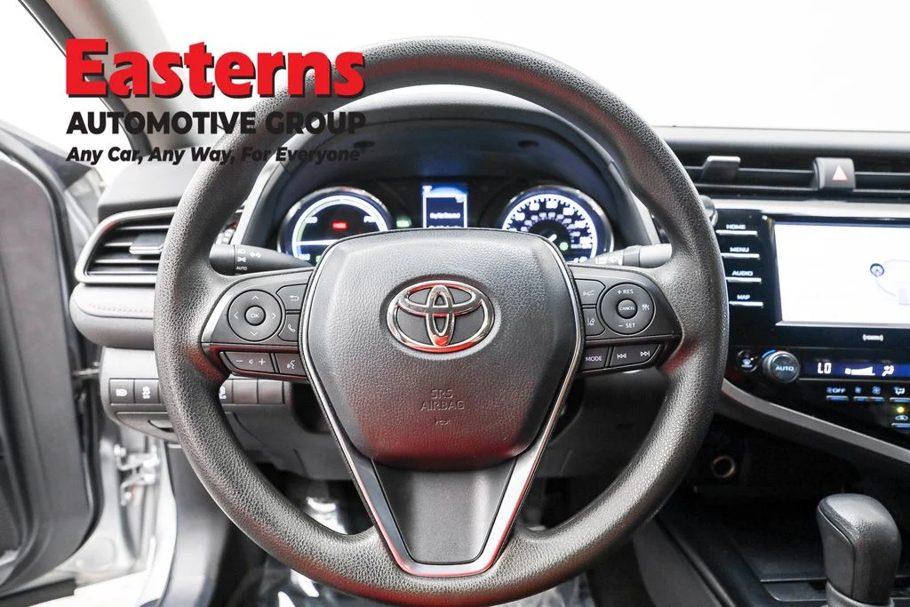 Used 2020 Silver Toyota LE image 10