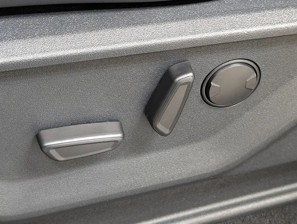 New 2026 Oxford White Ford F-250® Lariat® image 16