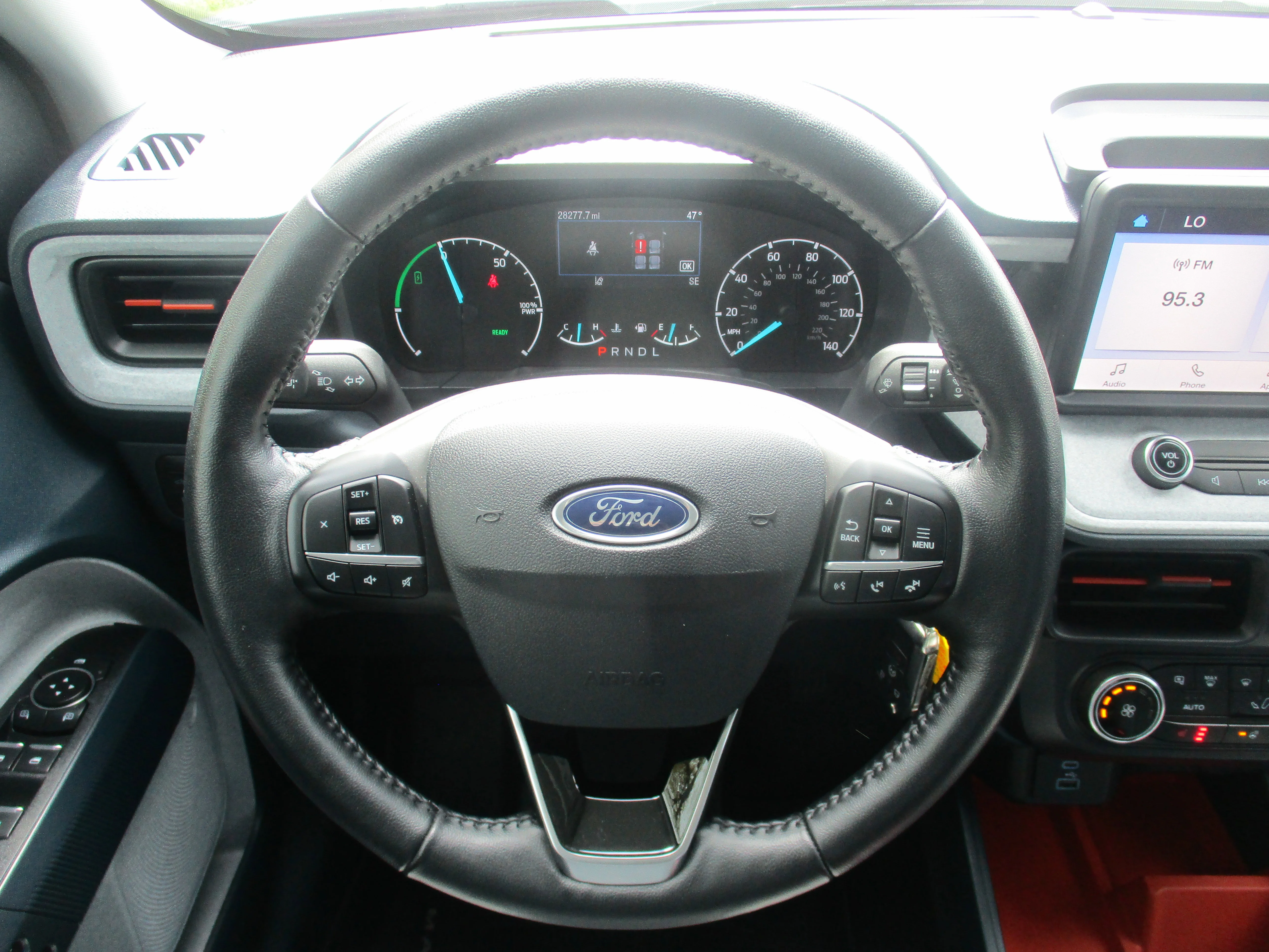 Used 2022 Area 51 Ford XLT Hybrid FWD image 8