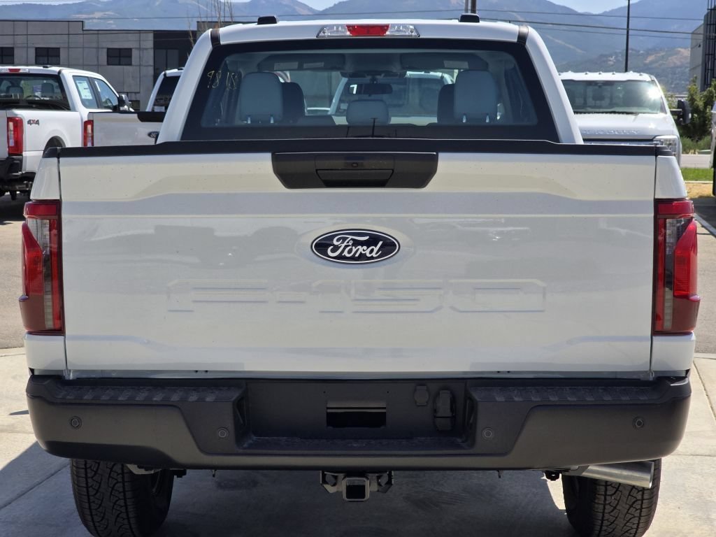 New 2026 Oxford White Ford XL image 16