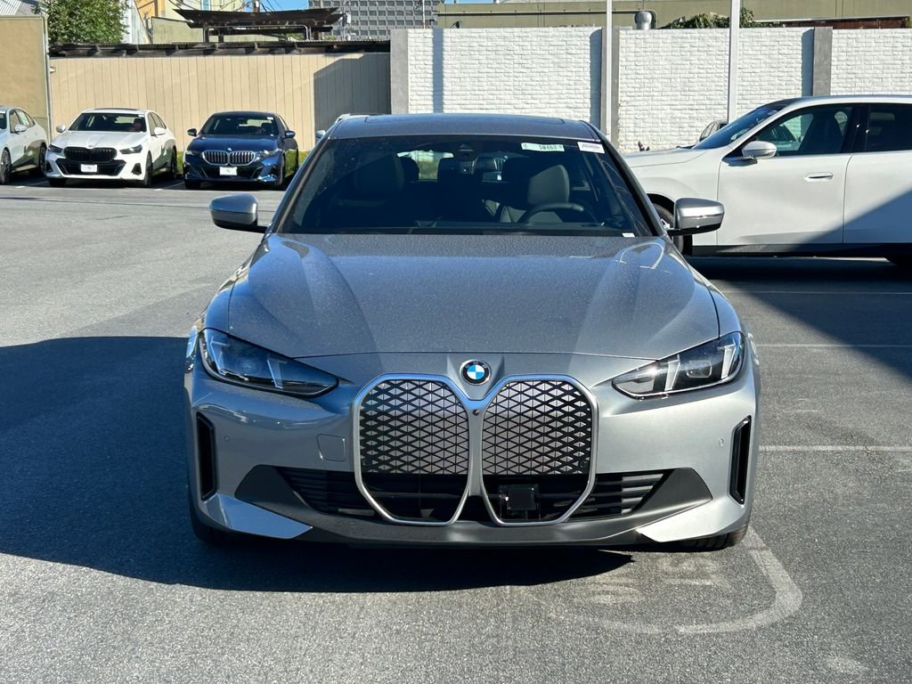 New 2026 Skyscraper Grey Metallic BMW eDrive40 image 8