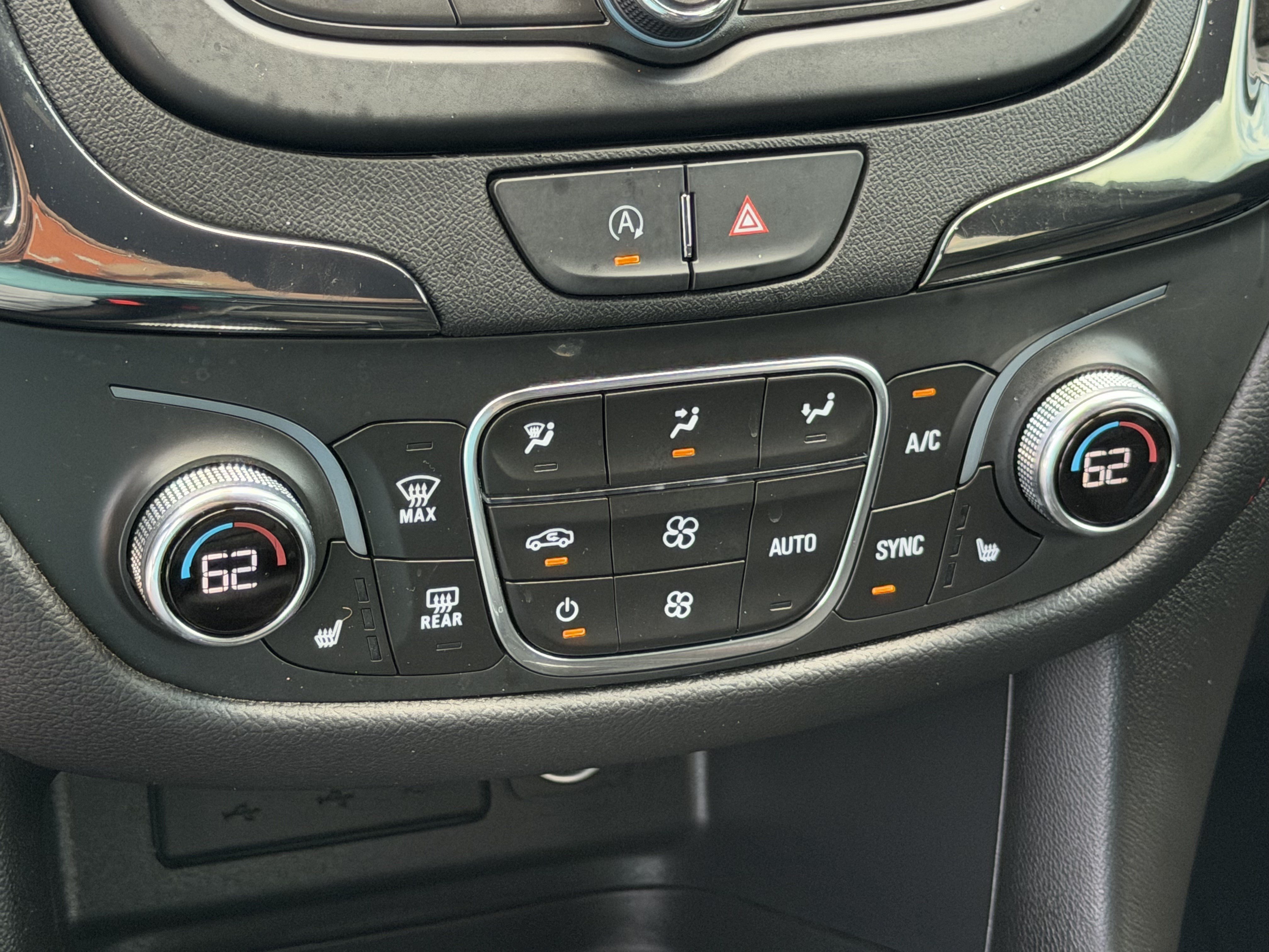 Used 2023 Summit White Chevrolet RS image 15